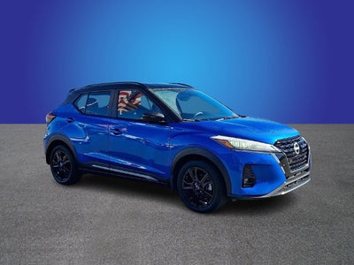 2023 Nissan Kicks SR
