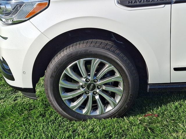 2024 Lincoln Navigator Premiere