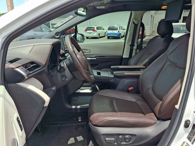 2023 Toyota Sienna Platinum 7 Passenger