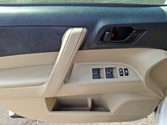 2013 Toyota Highlander Base