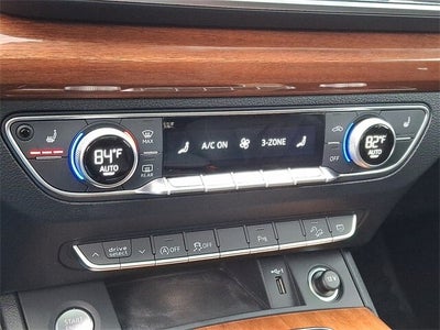 2023 Audi Q5 45 S line Premium quattro