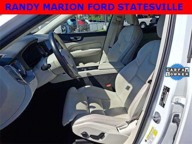 2023 Volvo XC60 B6 Ultimate Bright Theme