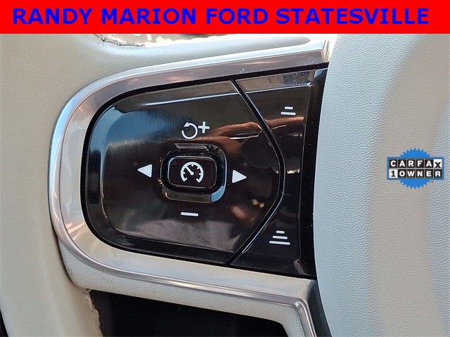 2023 Volvo XC60 B6 Ultimate Bright Theme