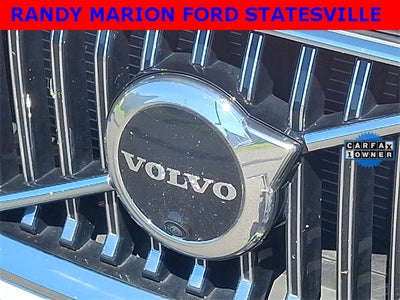 2023 Volvo XC60 B6 Ultimate Bright Theme