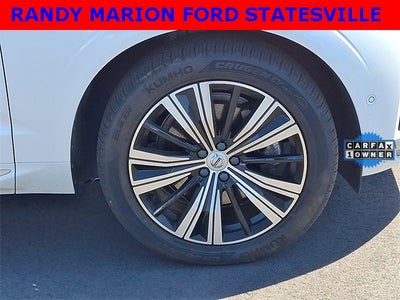 2023 Volvo XC60 B6 Ultimate Bright Theme