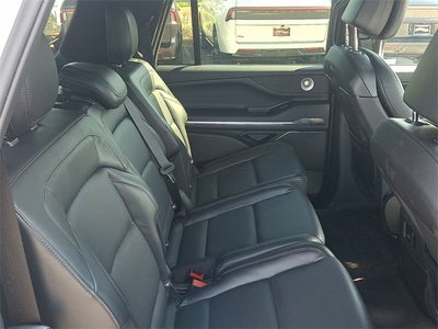 2025 Lincoln Navigator L Reserve