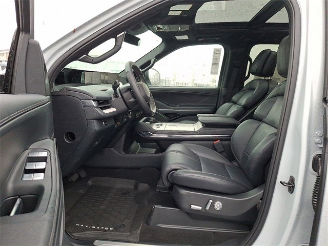 2025 Lincoln Navigator L Reserve