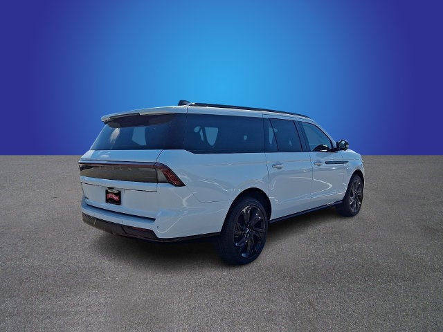 2027 Lincoln Navigator L Reserve