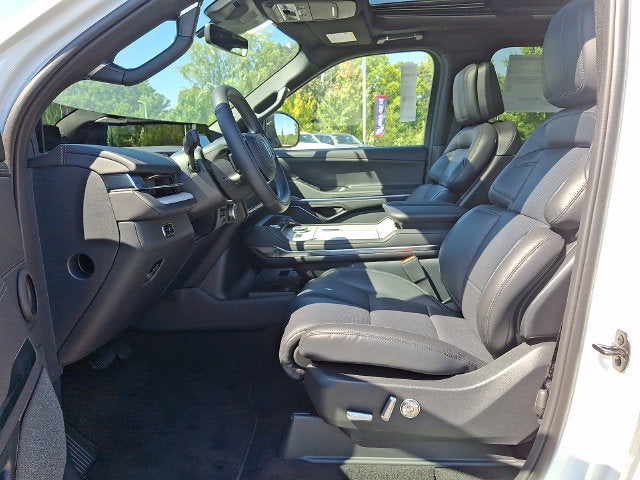 2027 Lincoln Navigator L Reserve