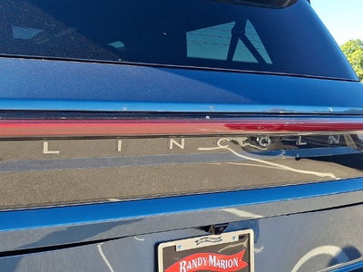 2027 Lincoln Navigator L Reserve