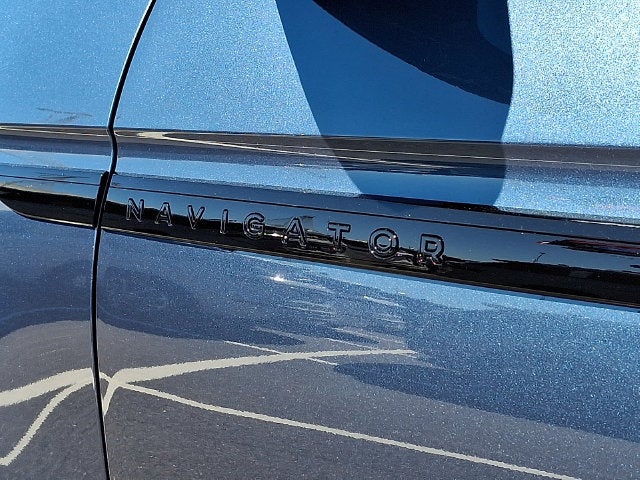 2027 Lincoln Navigator L Reserve