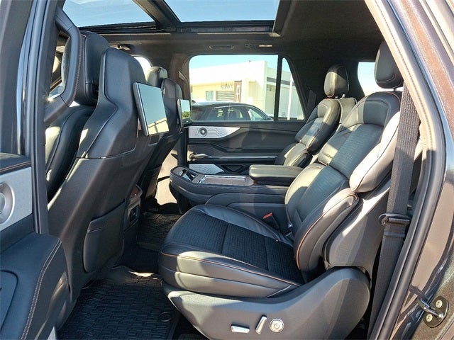 2025 Lincoln Navigator L Black Label