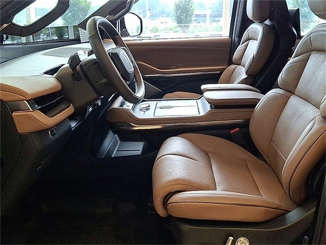 2025 Lincoln Navigator L Black Label