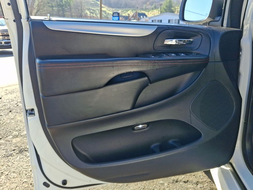 2011 Dodge Grand Caravan R/T