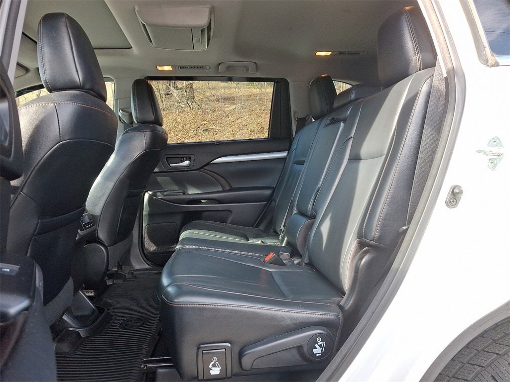 2017 Toyota Highlander SE