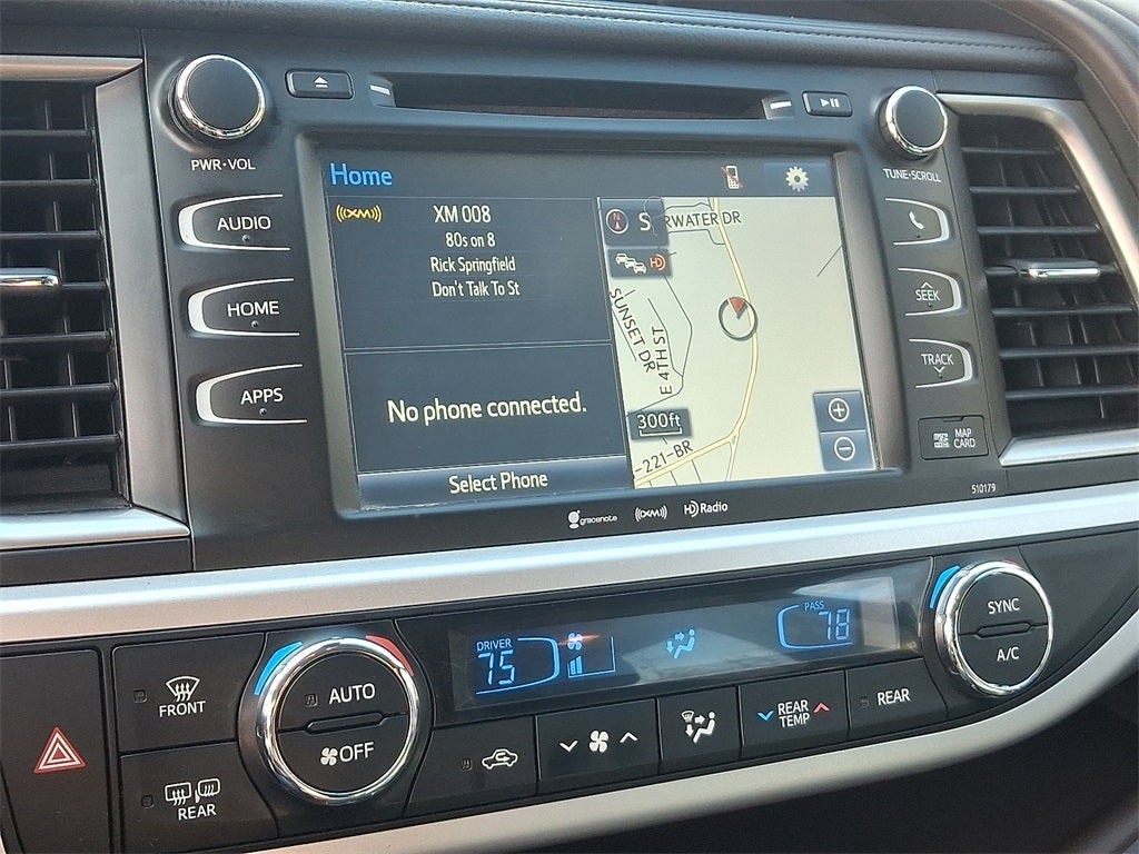 2017 Toyota Highlander SE