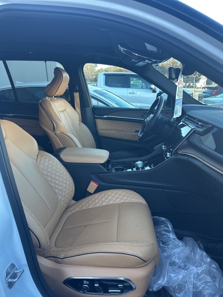 2022 Jeep Grand Cherokee Summit 4x4