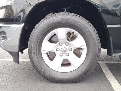 2020 RAM 1500 Big Horn Crew Cab 4x4 5'7' Box