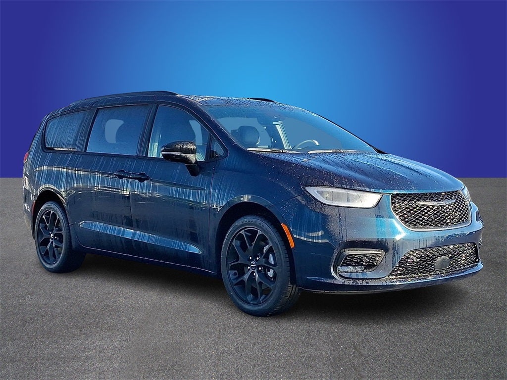 2023 Chrysler Pacifica Limited AWD