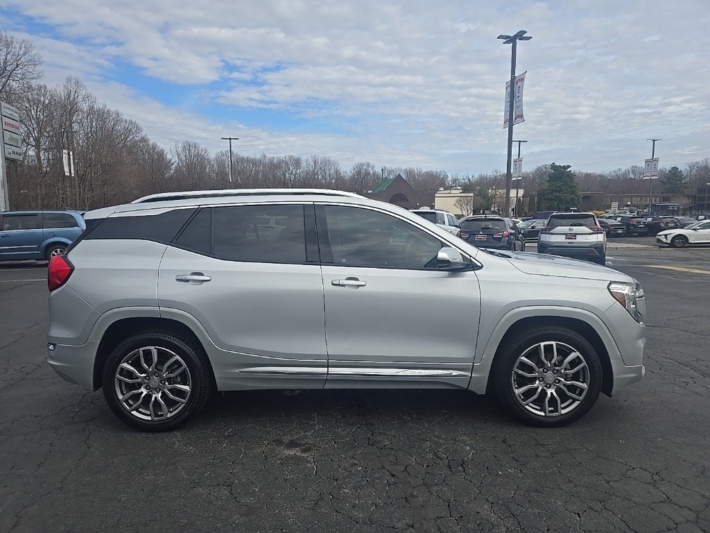 2022 GMC Terrain AWD Denali