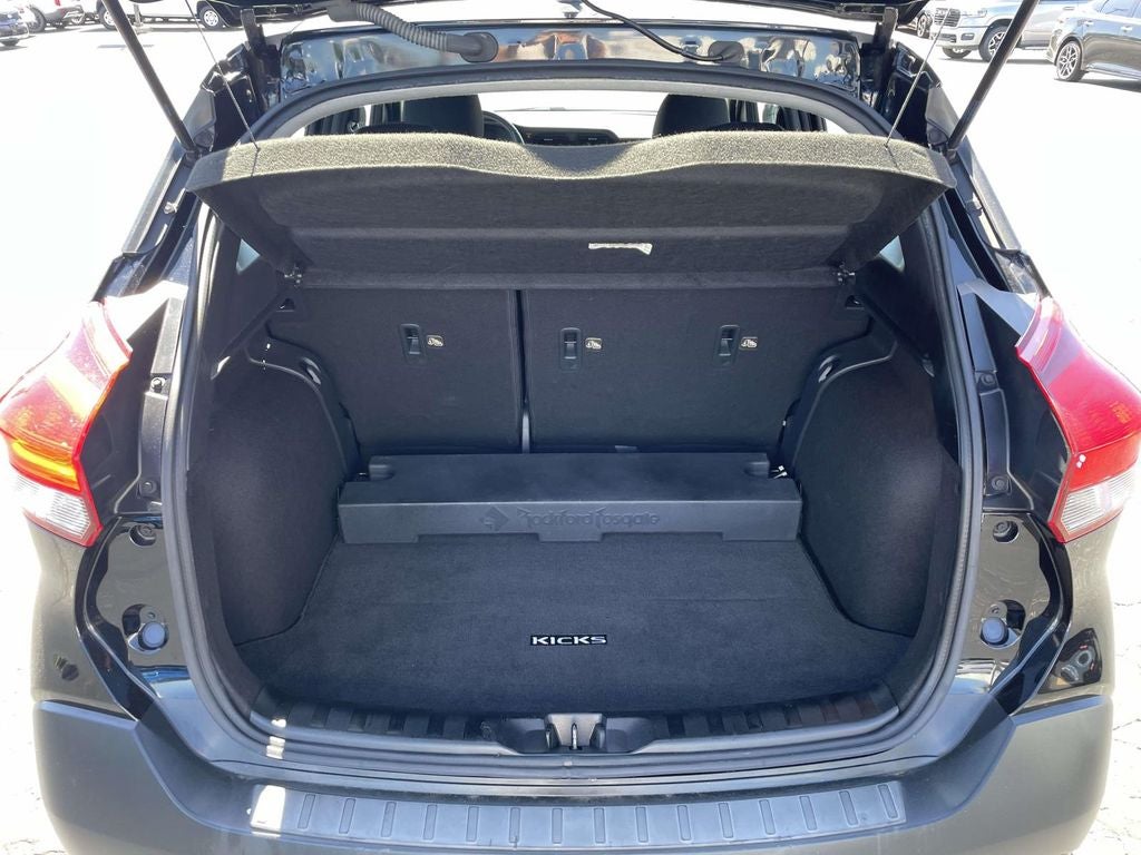 2019 Nissan Kicks SR