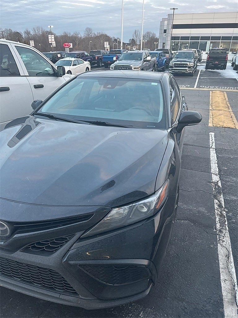 2022 Toyota Camry SE