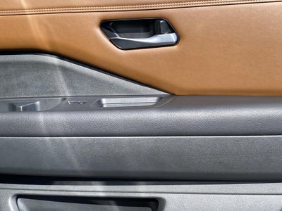 2024 Nissan Pathfinder Platinum FWD