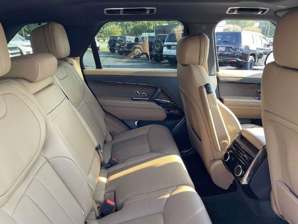 2024 Land Rover Range Rover Sport SE