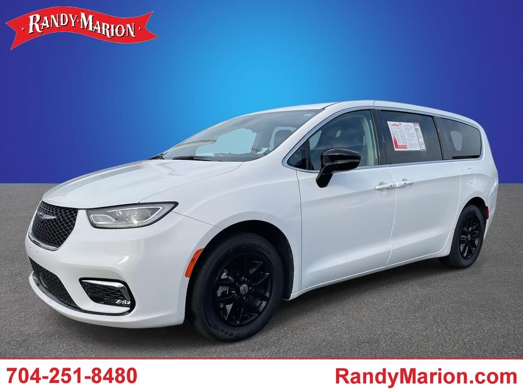 2024 Chrysler Pacifica Touring L