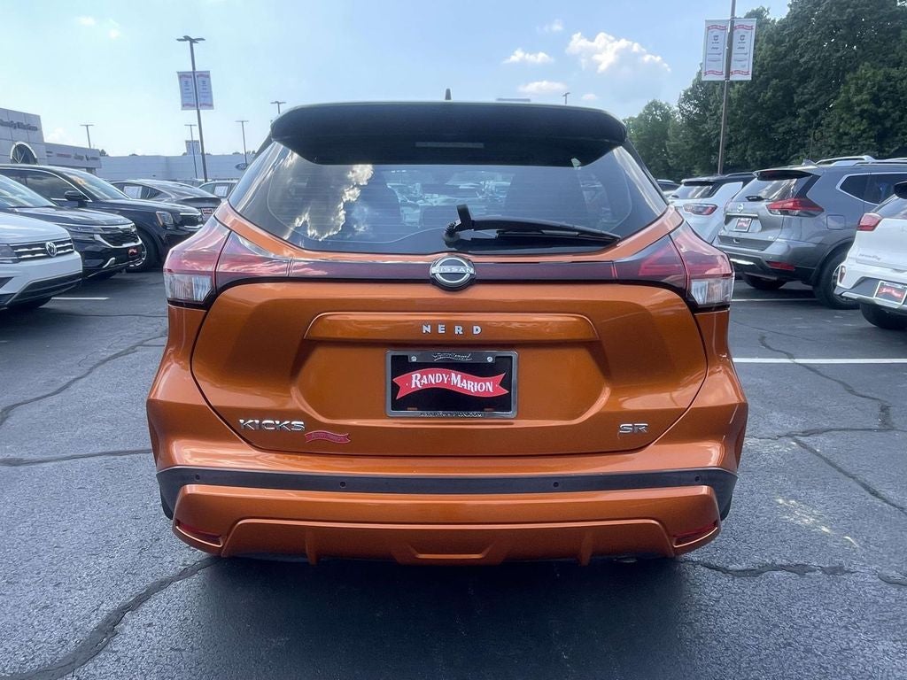 2022 Nissan Kicks SR
