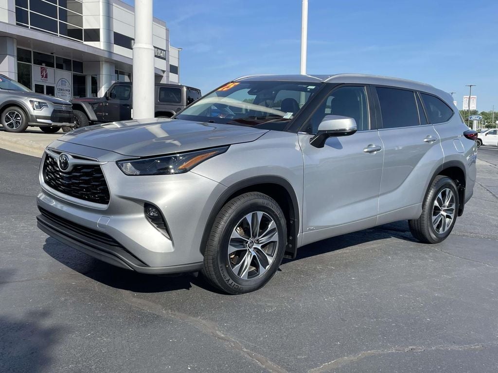2025 Toyota Highlander Hybrid XLE