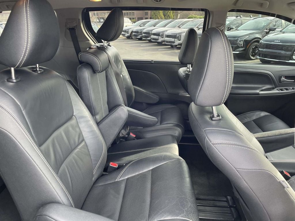 2018 Toyota Sienna SE 8 Passenger