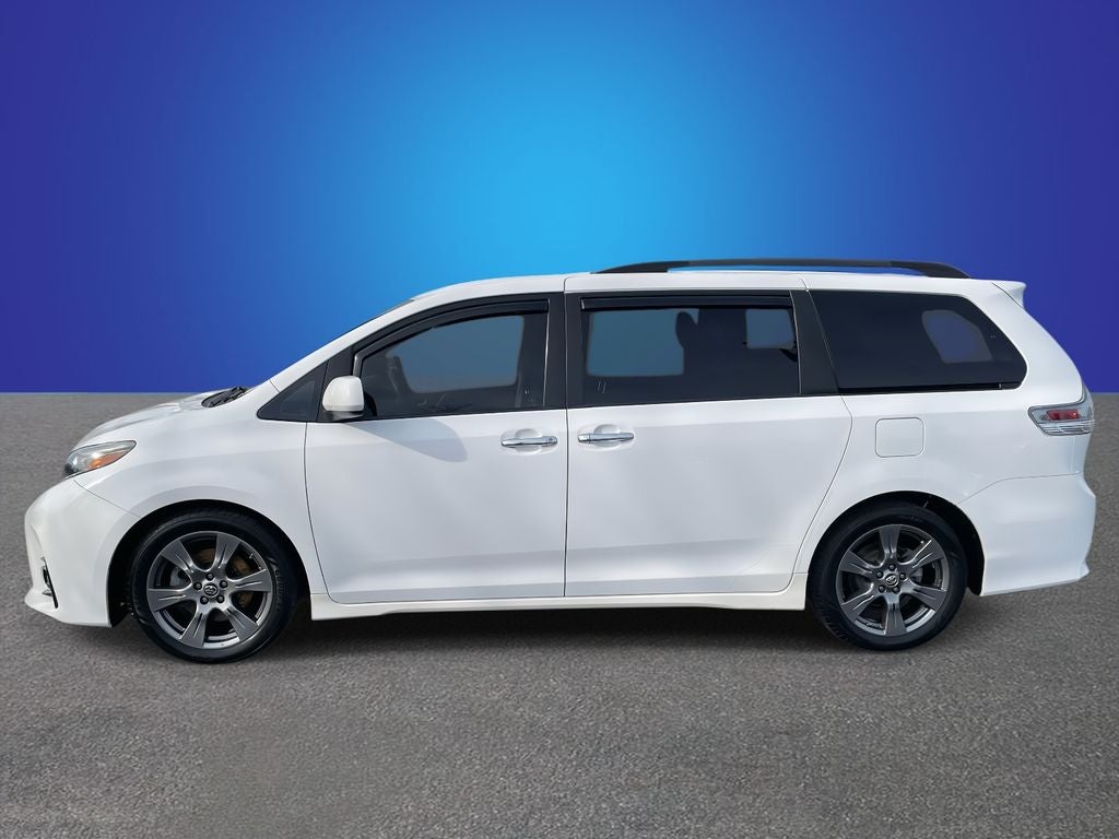 2018 Toyota Sienna SE 8 Passenger