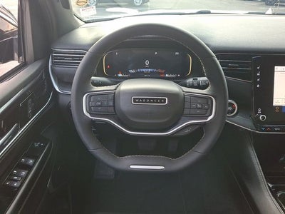 2023 Jeep Wagoneer Base
