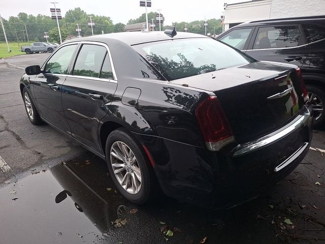 2021 Chrysler 300 Touring