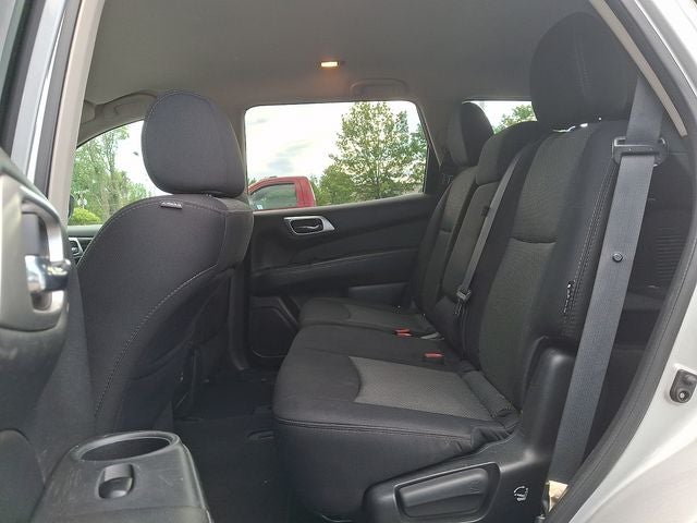 2018 Nissan Pathfinder SV