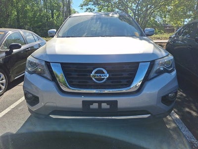 2018 Nissan Pathfinder SV