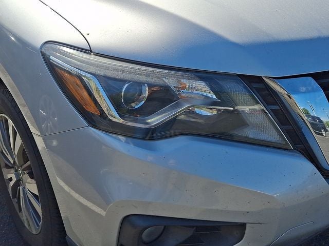 2018 Nissan Pathfinder SV