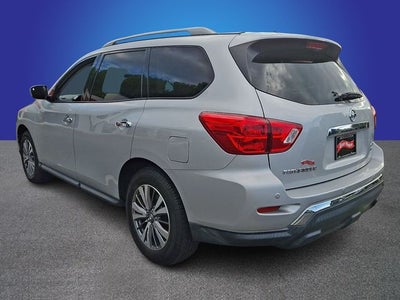 2018 Nissan Pathfinder SV