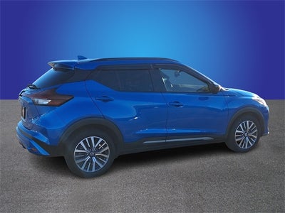 2021 Nissan Kicks SR