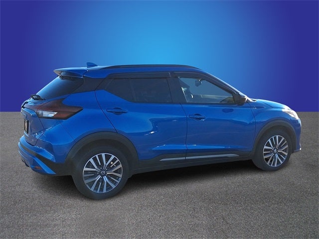 2021 Nissan Kicks SR