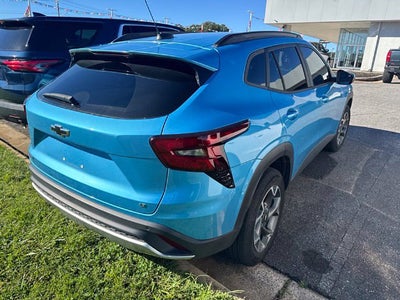 2025 Chevrolet Trax LT