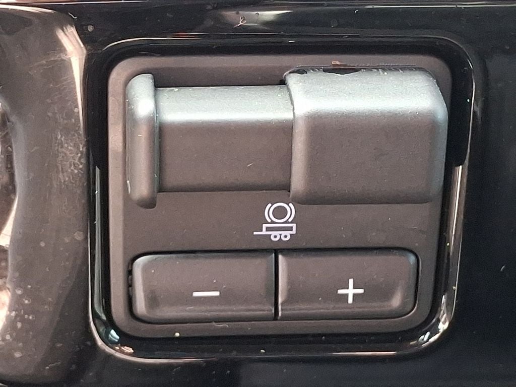 2024 Chevrolet Silverado 1500 LT LT1