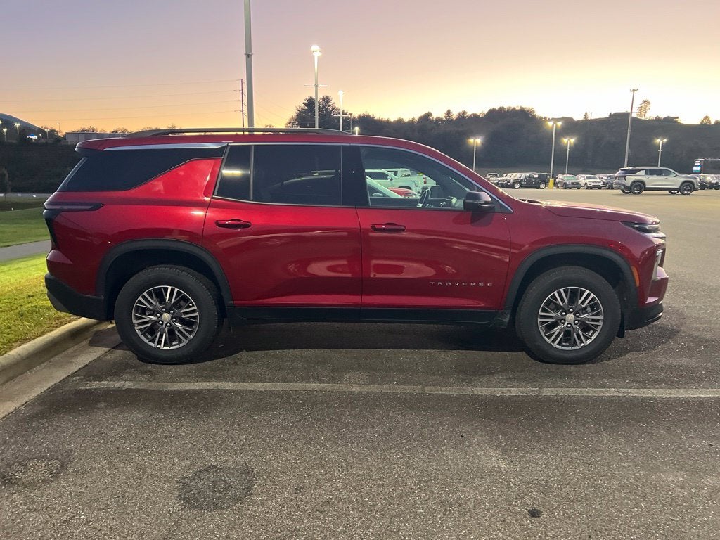 2025 Chevrolet Traverse LT 2LT