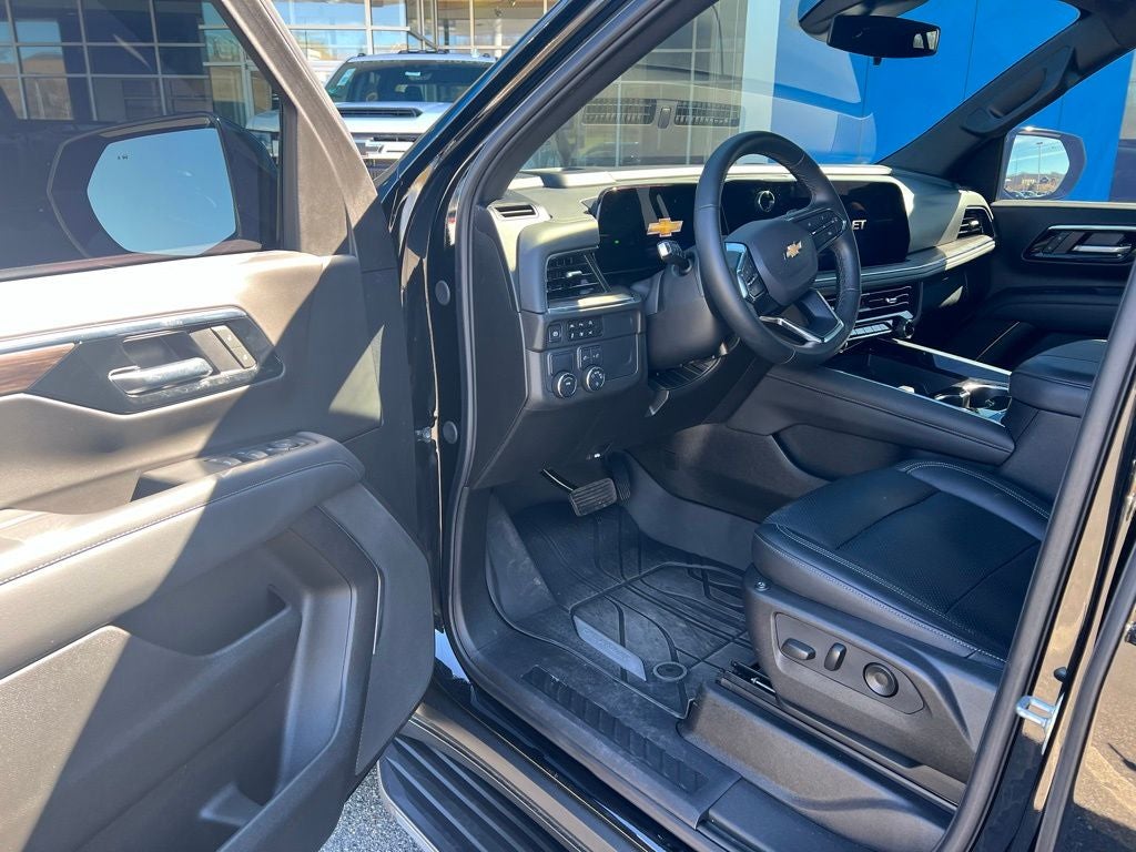 2025 Chevrolet Tahoe LS