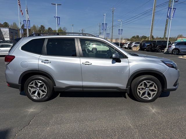 2024 Subaru Forester Premium