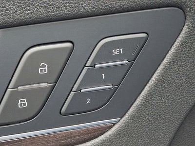 2024 Audi Q5 45 S line Premium quattro