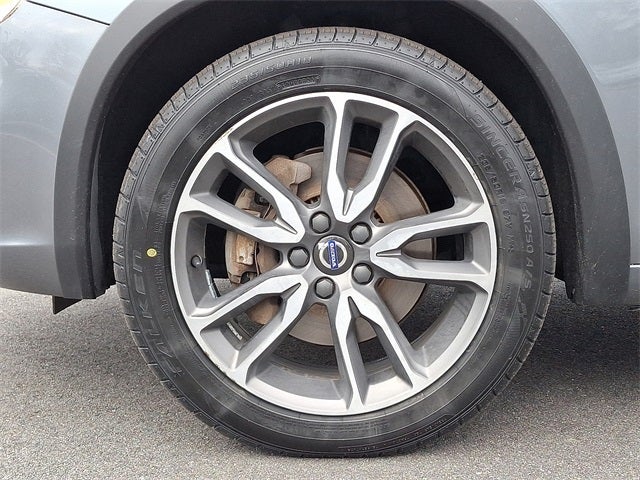 2016 Volvo V60 Cross Country T5