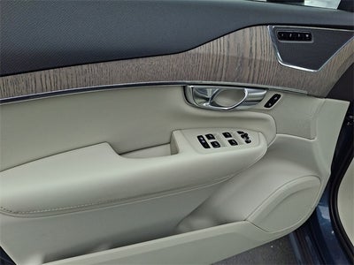 2024 Volvo XC90 Recharge Plug-In Hybrid T8 Core Bright Theme