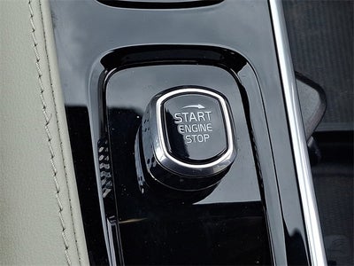 2024 Volvo XC90 Recharge Plug-In Hybrid T8 Core Bright Theme